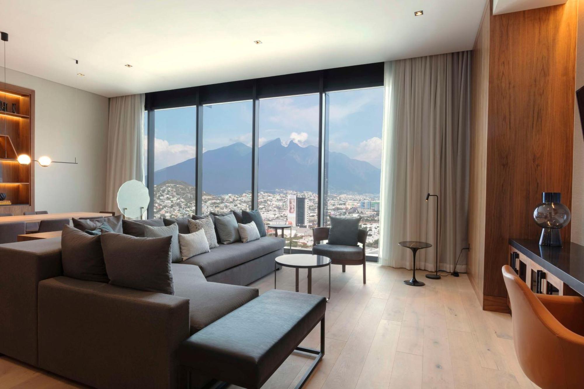 Hilton Monterrey Hotel Exterior photo